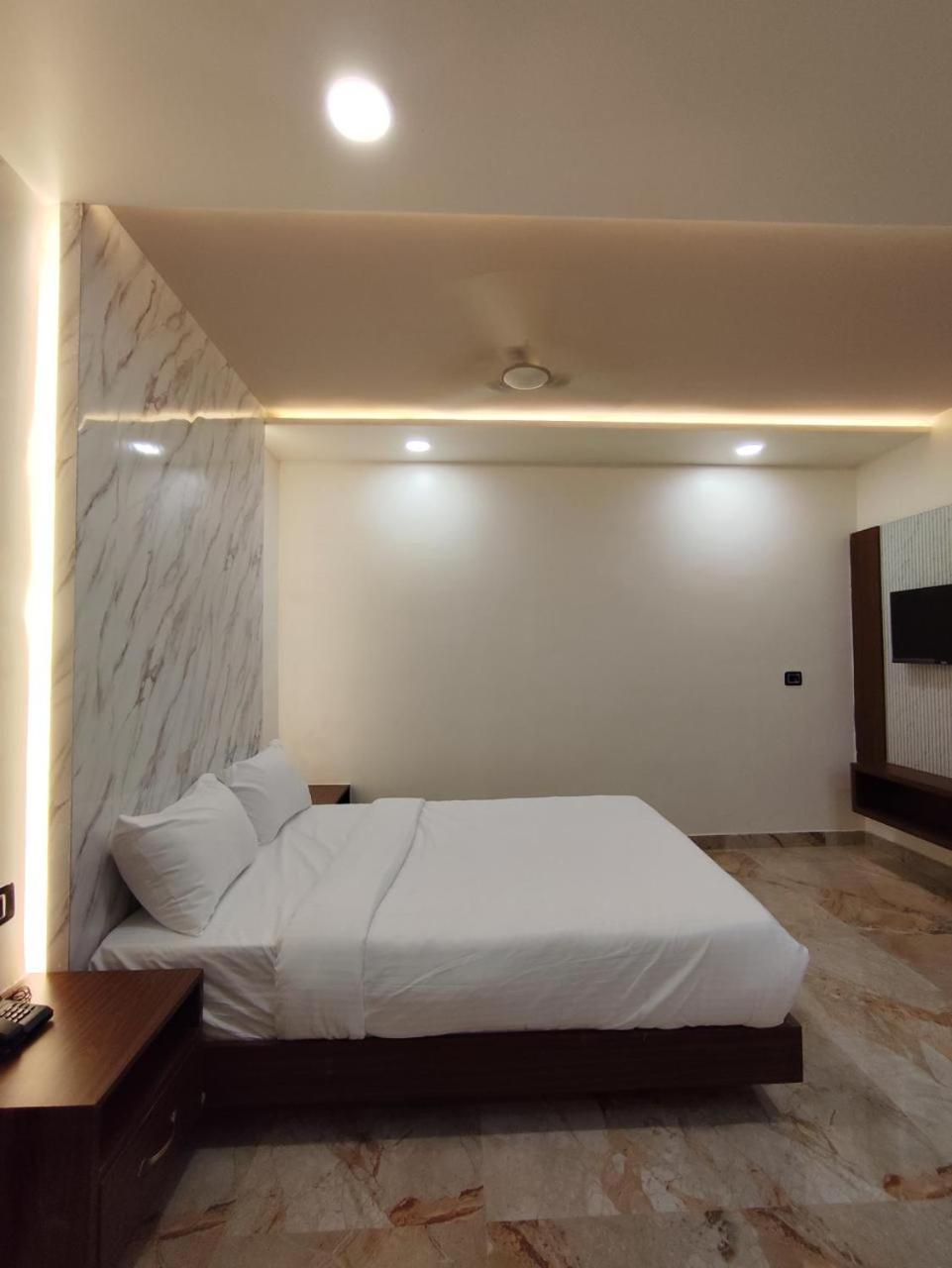 Sree Mahalakshmi Residency By K Hotels Virudunagar Extérieur photo